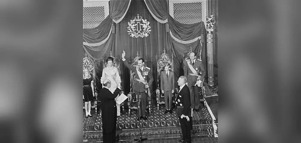 1964 年 11 月 12 日，让大公宣誓即位