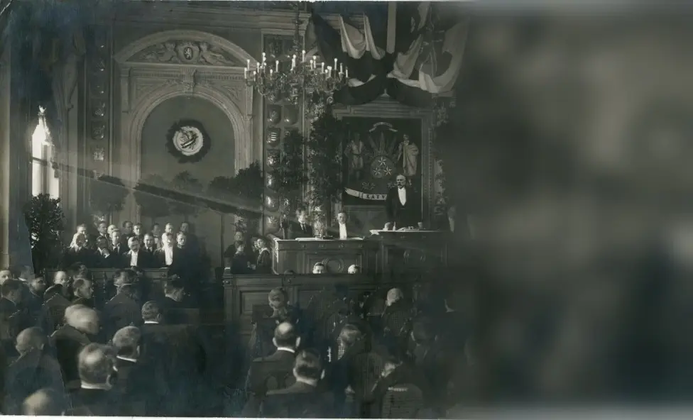 制宪会议庆祝法律承认的特别会议（1921.1.28）