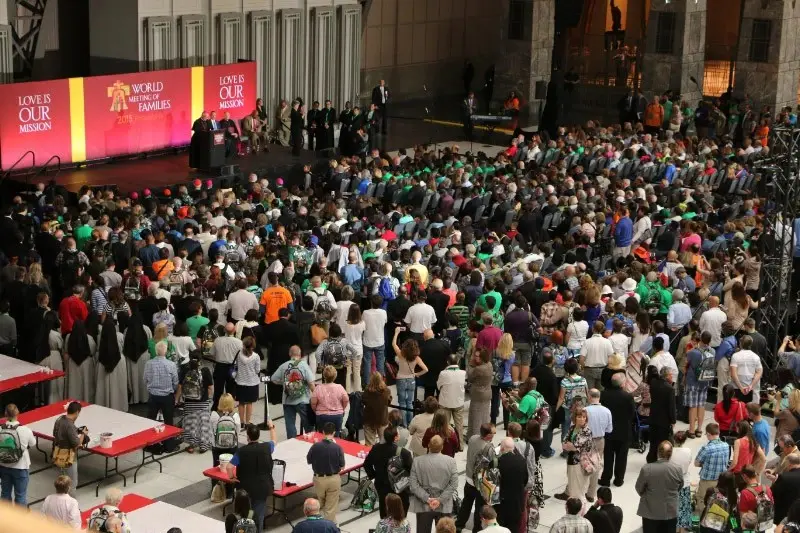 2015 年 9 月 22 日，第八届世界家庭大会在费城宾夕法尼亚会议中心开幕