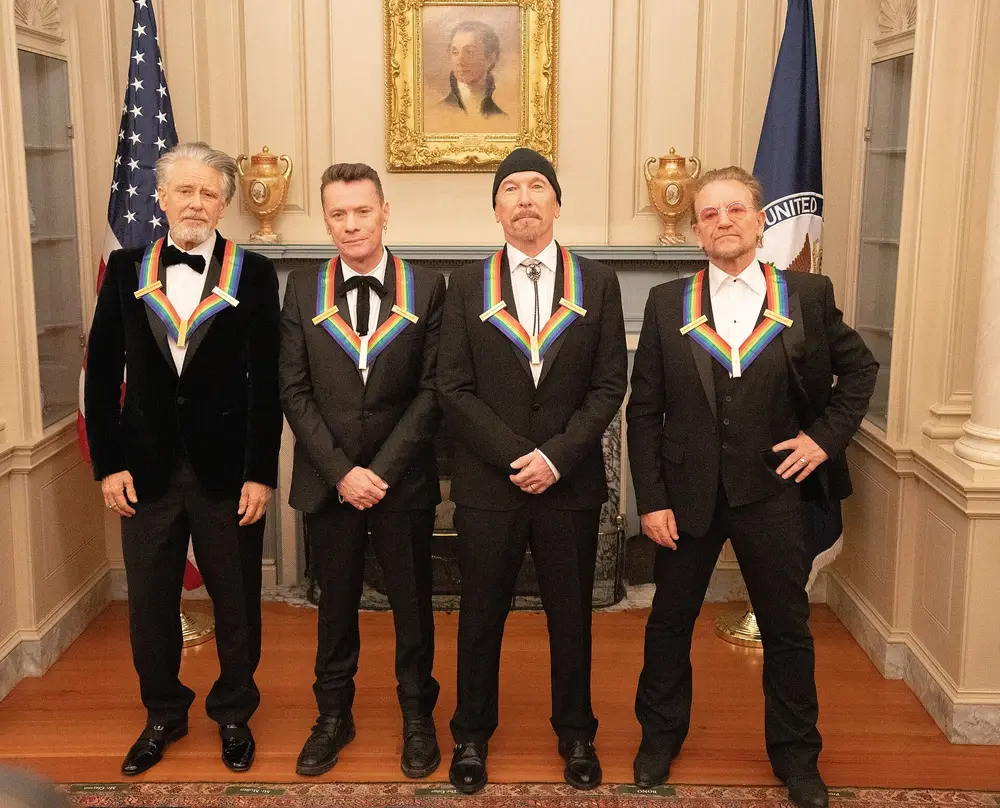 U2 四位成员，2022年肯尼迪中心荣誉奖